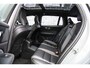 Volvo V60 2.0 T6 Plug-in hybrid AWD Plus Dark | Trekhaak | Adaptive Cruise Control | Panoramadak | 360 Camera | Harman/Kardon | Stuurverwarming | Stoelverwarming voor & achter | Power Seats | Sportstoelen |
