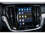 Volvo V60 2.0 T6 Plug-in hybrid AWD Plus Dark | Trekhaak | Adaptive Cruise Control | Panoramadak | 360 Camera | Harman/Kardon | Stuurverwarming | Stoelverwarming voor & achter | Power Seats | Sportstoelen |