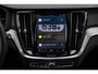 Volvo V60 2.0 T6 Plug-in hybrid AWD Plus Dark | Trekhaak | Adaptive Cruise Control | Panoramadak | 360 Camera | Harman/Kardon | Stuurverwarming | Stoelverwarming voor & achter | Power Seats | Sportstoelen |