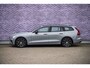 Volvo V60 2.0 T6 Plug-in hybrid AWD Plus Dark | Trekhaak | Adaptive Cruise Control | Panoramadak | 360 Camera | Harman/Kardon | Stuurverwarming | Stoelverwarming voor & achter | Power Seats | Sportstoelen |
