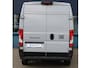 Fiat Ducato 2.2 MultiJet 140 S&S L3H2 3.3t Let op, 3,9% financial lease via Stellantis van toepassing / Prijs excl. BTW, BPM en kosten rijklaarmaken. Dit voertuig valt onder de ondernemersregeling, waardoor BPM-vrijstelling mogelijk is. | 2 zitplaatsen rechtsvoor | 2 zitplaatsen rechtsvoor | Achteruitrijcamera