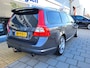 Volvo V70 2.0T R-Edition / NL-Auto / Leder / Trekhaak /