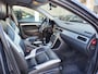 Volvo V70 2.0T R-Edition / NL-Auto / Leder / Trekhaak /
