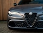 Alfa Romeo Giulia 2.9 V6 Quadrifoglio | Carbon stoelen | Akrapovic | Keramisch | Lederen dash.