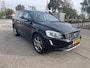 Volvo XC60 2.0 D4 FWD Summum INCLUSIEF BTW!! / airco / cruise.control / navi / camera / pdc / lmv / trekhaak / elek.pakket....