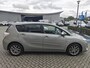 Toyota Verso 1.8 VVT-i BUSINESS AUTOMAAT TREKHAAK ALL-SEASON CRUISE STOELVERW NL-AUTO BLUETOOTH NAVI PANODAK PARK-SENSOREN LM-VELGEN