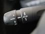 Peugeot 2008 1.2 PureTech Signature Navigatie | Erg lage km stand | Automaat