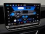 Volkswagen Tiguan 1.5 eHybrid 204 pk DSG R-Line Edition | Panoramadak | Trekhaak | Adaptive Cruise | Side Assist | Park Assist | 20 inch