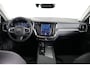 Volvo V60 2.0 B4 Ultimate Dark Panorama / Opendak /Leder / HUD / Pilot Assist / HarmanKardon / CarPlay