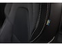 Volvo S60 B3 Mild Hybrid R-Design | Harman Kardon audio | Verwarmbare voorstoelen | DAB | Elektrisch verstelbare bestuurdersstoel met geheugenfunctie.