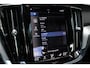 Volvo S60 B3 Mild Hybrid R-Design | Harman Kardon audio | Verwarmbare voorstoelen | DAB | Elektrisch verstelbare bestuurdersstoel met geheugenfunctie.