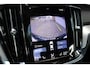 Volvo S60 B3 Mild Hybrid R-Design | Harman Kardon audio | Verwarmbare voorstoelen | DAB | Elektrisch verstelbare bestuurdersstoel met geheugenfunctie.