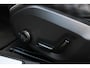 Volvo S60 B3 Mild Hybrid R-Design | Harman Kardon audio | Verwarmbare voorstoelen | DAB | Elektrisch verstelbare bestuurdersstoel met geheugenfunctie.