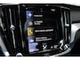 Volvo S60 B3 Mild Hybrid R-Design | Harman Kardon audio | Verwarmbare voorstoelen | DAB | Elektrisch verstelbare bestuurdersstoel met geheugenfunctie.