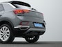 Volkswagen T-Roc 1.5 TSI 150 pk DSG Style | Trekhaak | Navigatie | Stoelverwarming | Parkeersensoren voor/achter