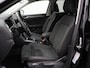 Volkswagen T-Roc 1.5 TSI 150 pk DSG Style | Trekhaak | Navigatie | Stoelverwarming | Parkeersensoren voor/achter | Adaptive Cruise