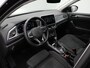 Volkswagen T-Roc 1.5 TSI 150 pk DSG Style | Trekhaak | Navigatie | Stoelverwarming | Parkeersensoren voor/achter | Adaptive Cruise