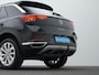 Volkswagen T-Roc 1.5 TSI 150 pk DSG Style | Trekhaak | Navigatie | Stoelverwarming | Parkeersensoren voor/achter | Adaptive Cruise