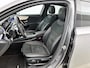 Mercedes-Benz A-klasse 250 e AMG Limousine | Panorama Schuif/kanteldak | Night Pakket | Stuurverwarming| Stoelverwarming | | Sfeerverlichting | Spiegel Pakket | Parkeer Pakket Inclusief 24 maanden MB Certified garantie voor Europa.