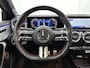 Mercedes-Benz A-klasse 250 e AMG Limousine | Panorama Schuif/kanteldak | Night Pakket | Stuurverwarming| Stoelverwarming | | Sfeerverlichting | Spiegel Pakket | Parkeer Pakket Inclusief 24 maanden MB Certified garantie voor Europa.