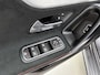 Mercedes-Benz A-klasse 250 e AMG Limousine | Panorama Schuif/kanteldak | Night Pakket | Stuurverwarming| Stoelverwarming | | Sfeerverlichting | Spiegel Pakket | Parkeer Pakket Inclusief 24 maanden MB Certified garantie voor Europa.