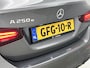 Mercedes-Benz A-klasse 250 e AMG Limousine | Panorama Schuif/kanteldak | Night Pakket | Stuurverwarming| Stoelverwarming | | Sfeerverlichting | Spiegel Pakket | Parkeer Pakket Inclusief 24 maanden MB Certified garantie voor Europa.