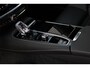 Volvo V60 T6 Plug-in hybrid AWD Plus Dark | Rondomzicht Camera | Semi Electrische trekhaak | Electronic Climate Control | Adaptieve Cruise Control | Parkeersensoren | Rijstrooksensor Met Correctie | Navigatiesysteem | Verwarmbare Voorstoelen | Verwarmbaar Stuurwiel | Keyless Entry |