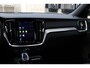 Volvo V60 T6 Plug-in hybrid AWD Plus Dark | Rondomzicht Camera | Semi Electrische trekhaak | Electronic Climate Control | Adaptieve Cruise Control | Parkeersensoren | Rijstrooksensor Met Correctie | Navigatiesysteem | Verwarmbare Voorstoelen | Verwarmbaar Stuurwiel | Keyless Entry |