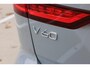 Volvo V60 T6 Plug-in hybrid AWD Plus Dark | Rondomzicht Camera | Semi Electrische trekhaak | Electronic Climate Control | Adaptieve Cruise Control | Parkeersensoren | Rijstrooksensor Met Correctie | Navigatiesysteem | Verwarmbare Voorstoelen | Verwarmbaar Stuurwiel | Keyless Entry |