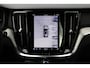 Volvo V60 T6 Plug-in hybrid AWD Plus Dark | Rondomzicht Camera | Semi Electrische trekhaak | Electronic Climate Control | Adaptieve Cruise Control | Parkeersensoren | Rijstrooksensor Met Correctie | Navigatiesysteem | Verwarmbare Voorstoelen | Verwarmbaar Stuurwiel | Keyless Entry |