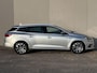 Renault Megane E-Tech Estate 1.6 Plug-In Hybrid 160 Techno / Dealer onderhouden / EAER 51 km / Navigatie / HUD / Stuur- en stoelverwarming / Apple Carplay Android / 17" LM wielen / Camera / Parkeerassistent /
