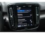 Volvo EX40 Single Motor Extended Range Plus 82 kWh | Adaptieve Cruise Control| Blind Spot| Parkeer Camera| Park Assist voor en Achter|19"Lichtmetalen velgen| Semi elektrische Trekhaak| Warmte pomp | Dawn Interieur |
