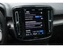 Volvo EX40 Single Motor Extended Range Plus 82 kWh | Adaptieve Cruise Control| Blind Spot| Parkeer Camera| Park Assist voor en Achter|19"Lichtmetalen velgen| Semi elektrische Trekhaak| Warmte pomp | Dawn Interieur |
