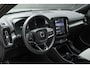 Volvo EX40 Single Motor Extended Range Plus 82 kWh | Adaptieve Cruise Control| Blind Spot| Parkeer Camera| Park Assist voor en Achter|19"Lichtmetalen velgen| Semi elektrische Trekhaak| Warmte pomp | Dawn Interieur |