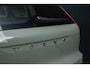 Volvo EX40 Single Motor Extended Range Plus 82 kWh | Adaptieve Cruise Control| Blind Spot| Parkeer Camera| Park Assist voor en Achter|19"Lichtmetalen velgen| Semi elektrische Trekhaak| Warmte pomp | Dawn Interieur |
