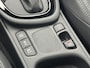 Toyota Yaris 1.5 Hybrid LAUNCH EDITION TREKHAAK HEAD-UP NAVI PARK-SENSOREN STOELVERW BLIND SPOT 17'' LM-VELGEN CAMERA AD-CRUISE KEYLESS PRIVACY GLASS