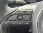 Toyota Yaris 1.5 Hybrid LAUNCH EDITION TREKHAAK HEAD-UP NAVI PARK-SENSOREN STOELVERW BLIND SPOT 17'' LM-VELGEN CAMERA AD-CRUISE KEYLESS PRIVACY GLASS