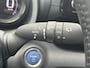 Toyota Yaris 1.5 Hybrid LAUNCH EDITION TREKHAAK HEAD-UP NAVI PARK-SENSOREN STOELVERW BLIND SPOT 17'' LM-VELGEN CAMERA AD-CRUISE KEYLESS PRIVACY GLASS
