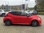 Toyota Yaris 1.5 Hybrid LAUNCH EDITION TREKHAAK HEAD-UP NAVI PARK-SENSOREN STOELVERW BLIND SPOT 17'' LM-VELGEN CAMERA AD-CRUISE KEYLESS PRIVACY GLASS