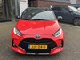 Toyota Yaris 1.5 Hybrid LAUNCH EDITION TREKHAAK HEAD-UP NAVI PARK-SENSOREN STOELVERW BLIND SPOT 17'' LM-VELGEN CAMERA AD-CRUISE KEYLESS PRIVACY GLASS