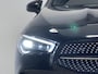Mercedes-Benz CLA 200 Business Solution AMG | Navigatie | LM Velgen 18" | Voorstoelen Verwarmd | Elektrisch Glazen Panoramadak | PDC Voor en Achter + Achteruitrijcamera |
