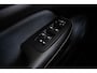Volvo S60 2.0 T5 Intro Edition Panoramadak - Head up - elektrisch verstelbare/verwarmde stoelen - Standverwarming - Stuurwielverwarming - Harman Kardon - Verwarmbare voorruit - 4 Zone Electronic Climate Control -