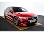 Volvo S60 2.0 T5 Intro Edition Panoramadak - Head up - elektrisch verstelbare/verwarmde stoelen - Standverwarming - Stuurwielverwarming - Harman Kardon - Verwarmbare voorruit - 4 Zone Electronic Climate Control -