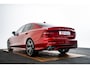 Volvo S60 2.0 T5 Intro Edition Panoramadak - Head up - elektrisch verstelbare/verwarmde stoelen - Standverwarming - Stuurwielverwarming - Harman Kardon - Verwarmbare voorruit - 4 Zone Electronic Climate Control -