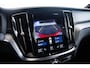 Volvo S60 2.0 T5 Intro Edition Panoramadak - Head up - elektrisch verstelbare/verwarmde stoelen - Standverwarming - Stuurwielverwarming - Harman Kardon - Verwarmbare voorruit - 4 Zone Electronic Climate Control -