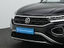 Volkswagen T-Roc 1.5 TSI 150 pk DSG Life | Trekhaak | Stoelverwarming | Carplay | Parkeersensoren voor/achter | Adaptive Cruise