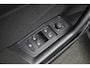 Volkswagen T-Roc 1.5 TSI 150 pk DSG Life | Trekhaak | Stoelverwarming | Carplay | Parkeersensoren voor/achter | Adaptive Cruise