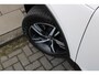 Volvo XC40 T3 Automaat R-Design | Adapt. Cruise | El. Trekhaak | Park assist V+A | Draadloze telefoonlader