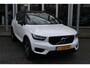 Volvo XC40 T3 Automaat R-Design | Adapt. Cruise | El. Trekhaak | Park assist V+A | Draadloze telefoonlader