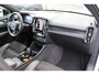 Volvo XC40 T3 Automaat R-Design | Adapt. Cruise | El. Trekhaak | Park assist V+A | Draadloze telefoonlader